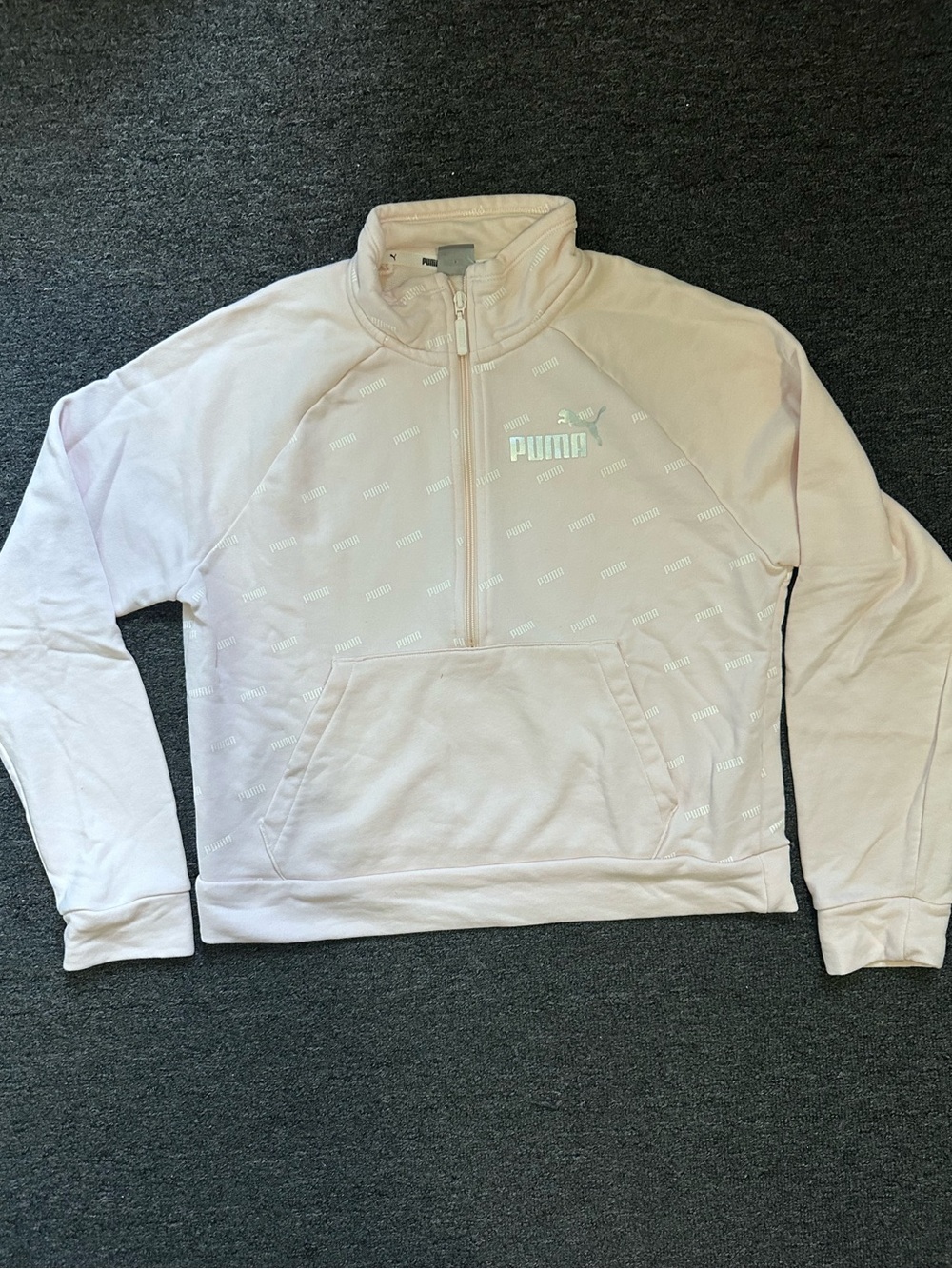 Puma Menโs Pale Pink Half-Zip Sweatshirt